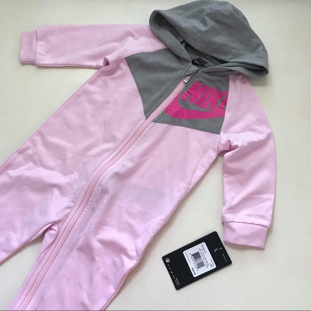 Nike baby girl pink cute bodysuit - Picture 2 of 7
